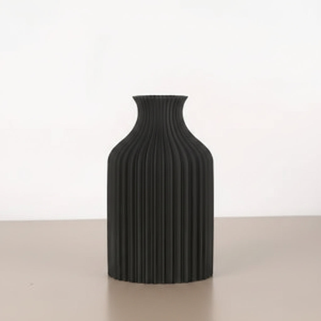 Black ribbed vase 