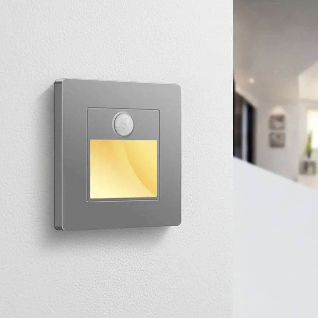 Wall-mounted fire alarm with 35-second delay extinguishing function on a white background