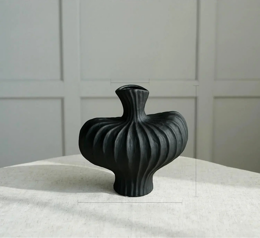 Black textured vase 